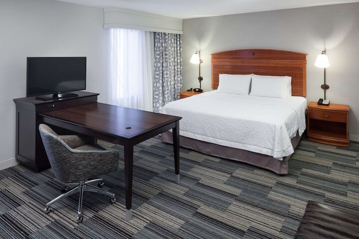 1 King Bed (18 of 21)