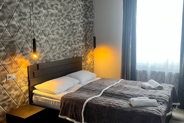 Room 5 of 72