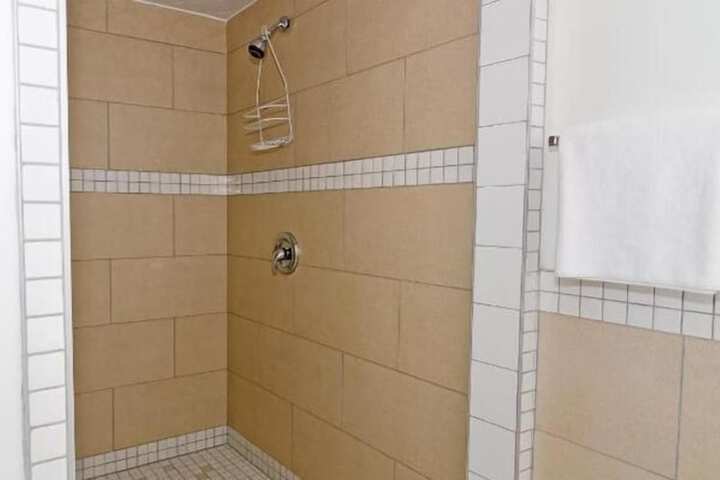 Room 18 of 39