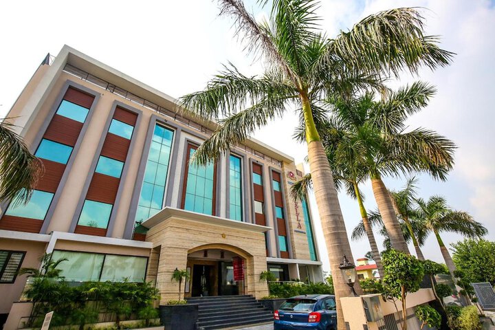 Hotel 74 of 74