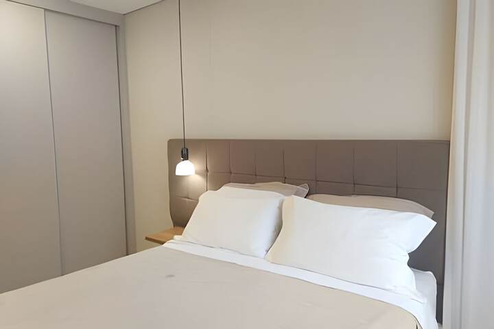 Room 9 of 121