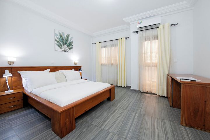 Room 4 of 39