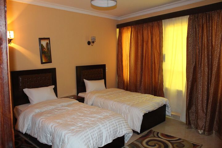Room 7 of 24