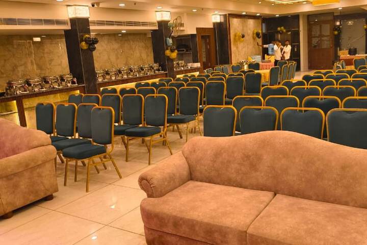 Ballroom/Hall 6 of 9