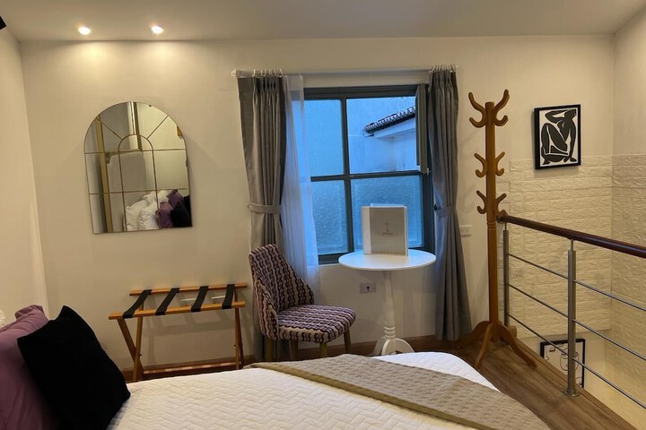 Room 44 of 106