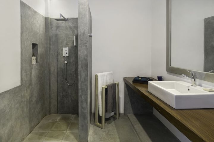 Clean Restrooms