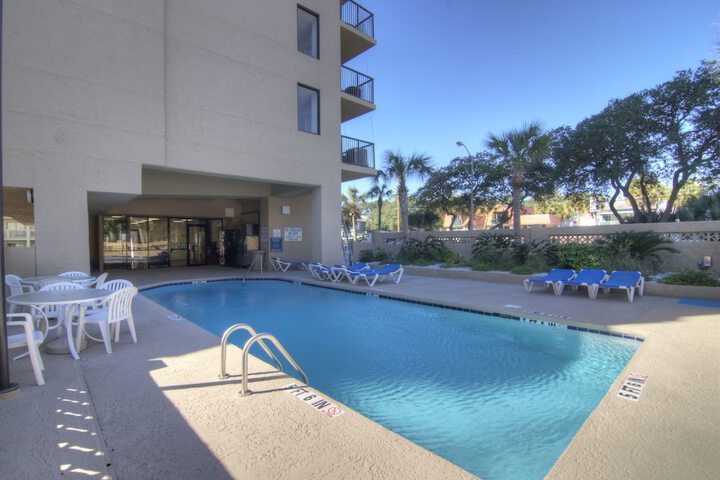 Pools & Facilities