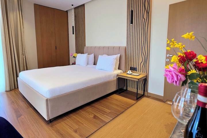 Room 44 of 96
