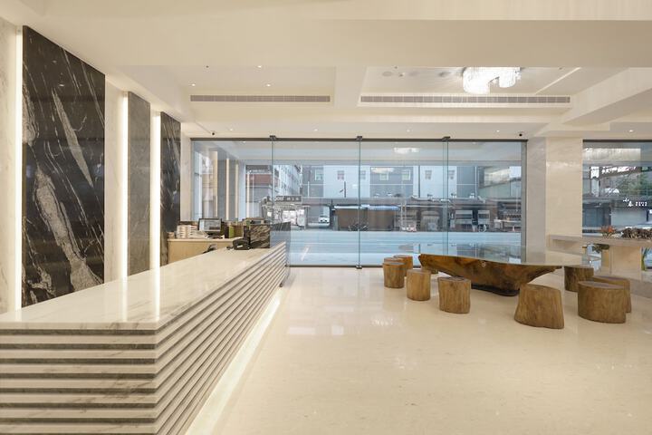 Hotel Interior 2 of 31
