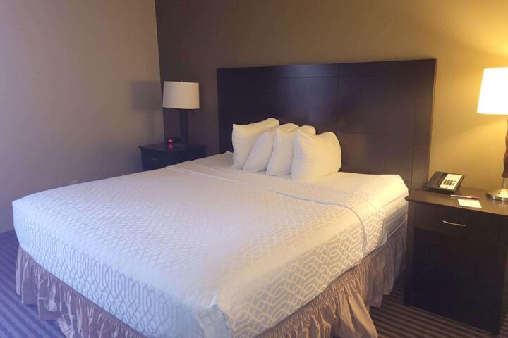 Room 22 of 35