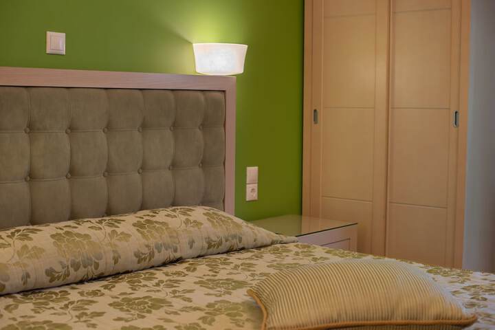 Room 11 of 157
