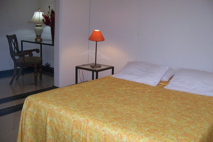 Room 9 of 26