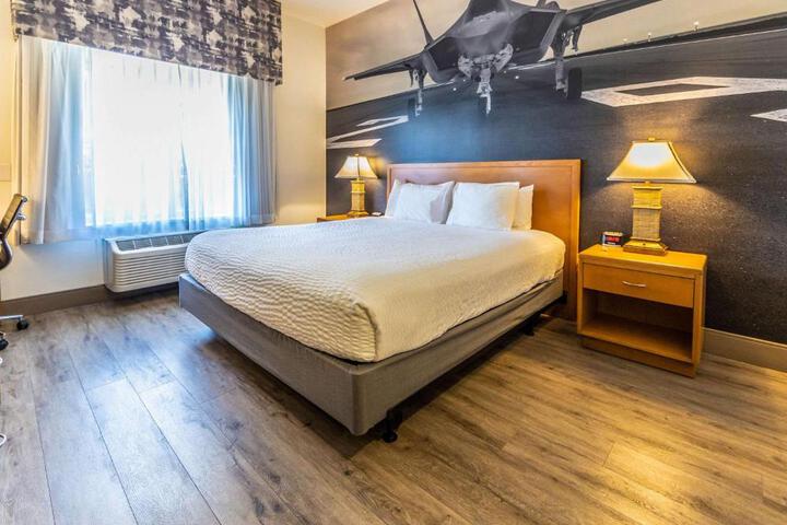 Double Accessible 2 Queen Beds