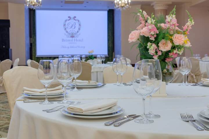 Ballroom/Hall 64 of 85