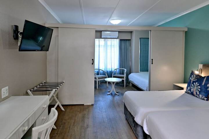 Room 35 of 199
