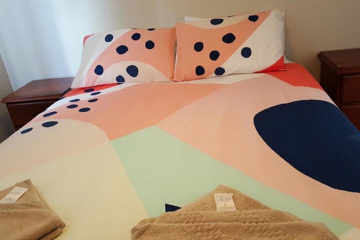 Room 2 of 10