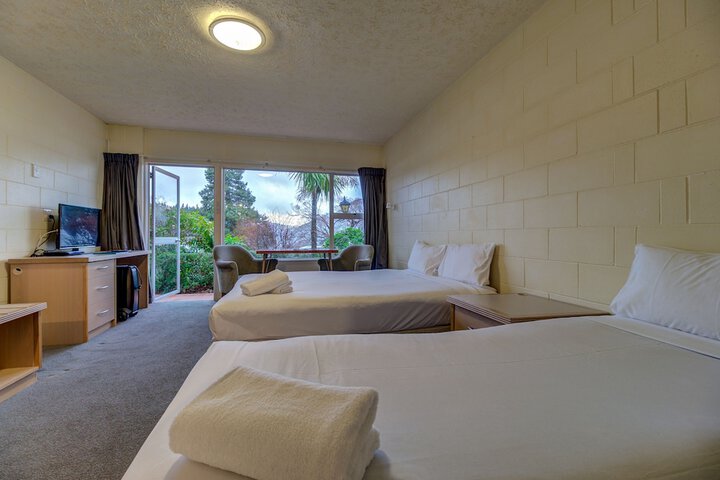 Room 9 of 31