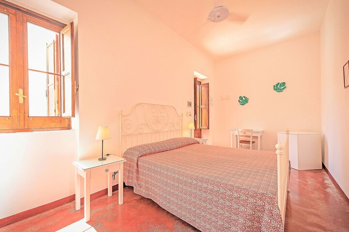 Room 7 of 81
