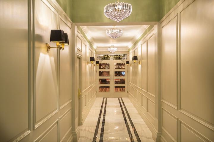 Ballroom/Hall 82 of 85