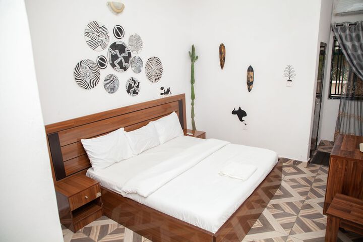 Room 10 of 23