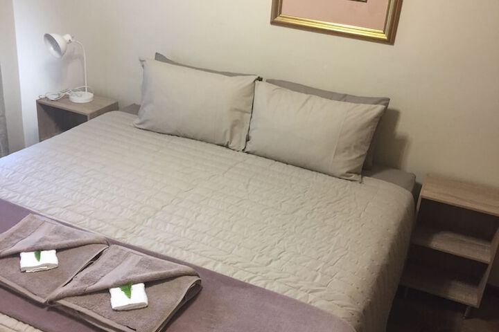Room 6 of 39