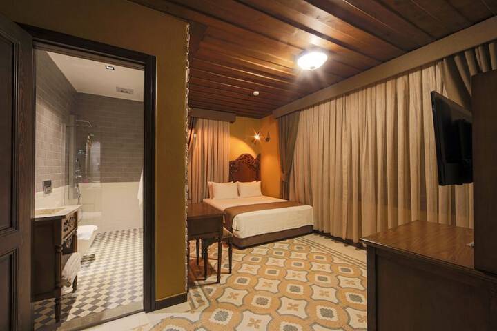 Room 7 of 24