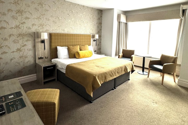 Room 17 of 45