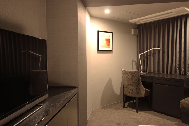 Room 12 of 55