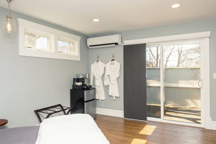Room 42 of 83