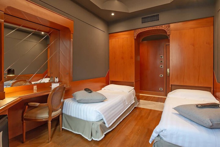 Room 41 of 174