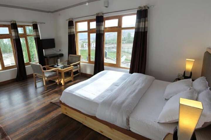Room 7 of 37