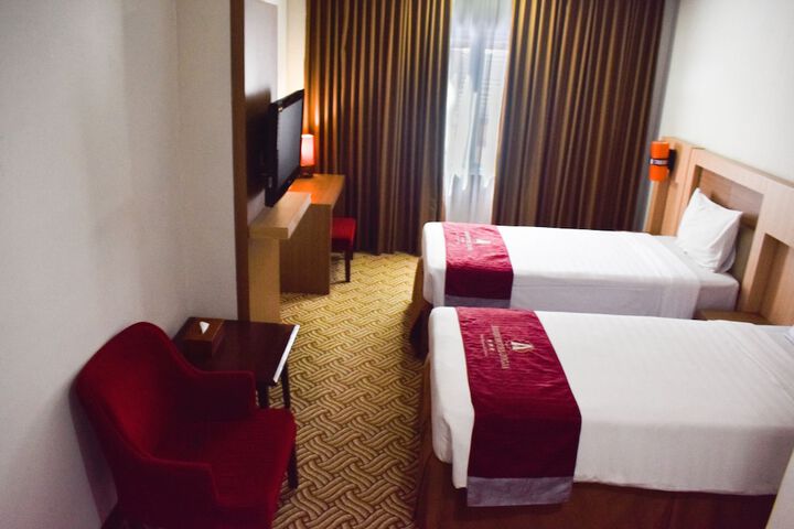 Room 16 of 82