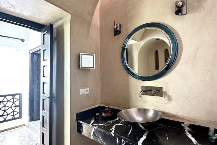 Room 20 of 42