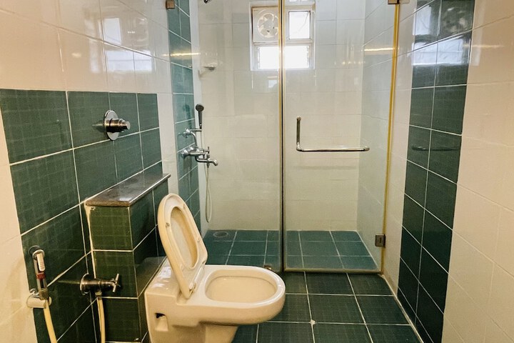 Room 35 of 48