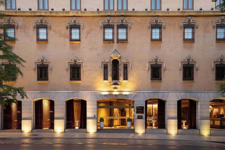 Hotel 93 of 99