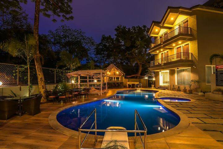 Pool 18 of 38