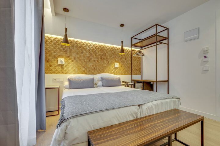 Room 7 of 34