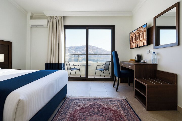 Room 16 of 65