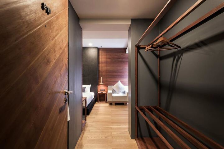 Room 26 of 67