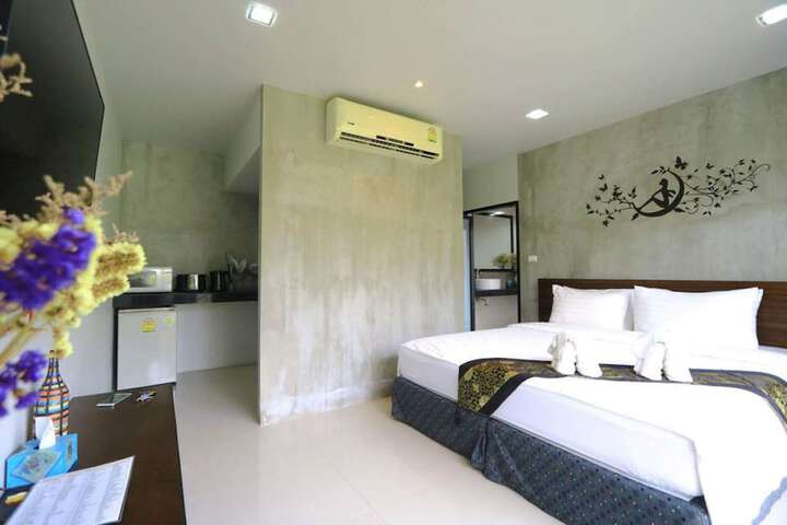 Room 2 of 29