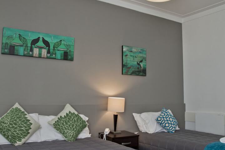 Room 5 of 48