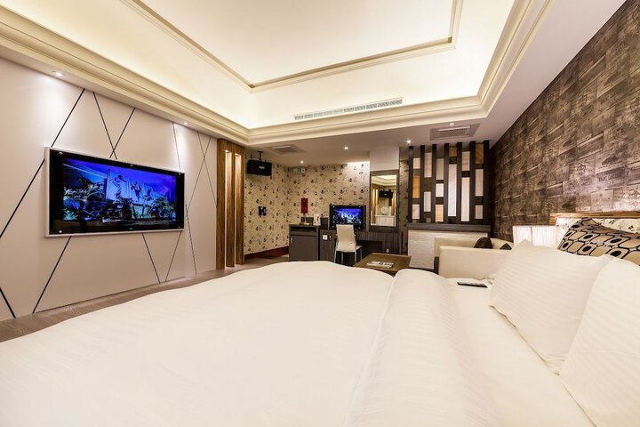 Room 65 of 216
