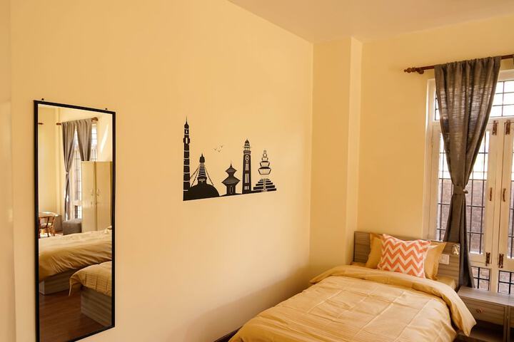 Room 34 of 43