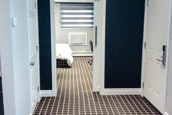 Room 3 of 29