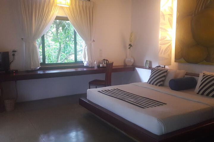 Room 8 of 62