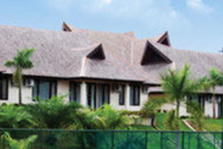 Town House Hotel and Residence