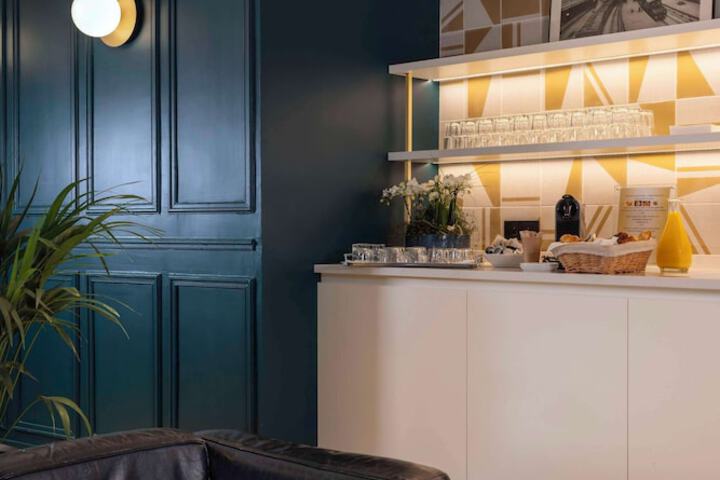 Entrance & Lobby