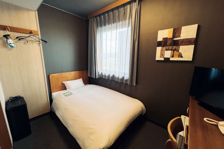 Room 4 of 29