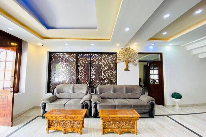 Hotel Kargil Height