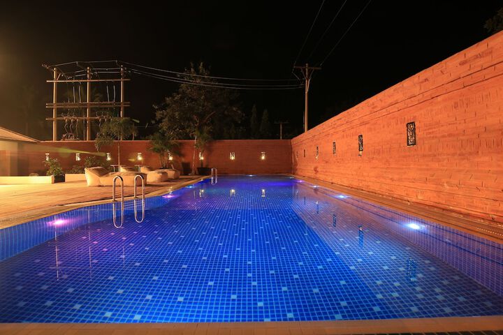 Pool 48 of 80